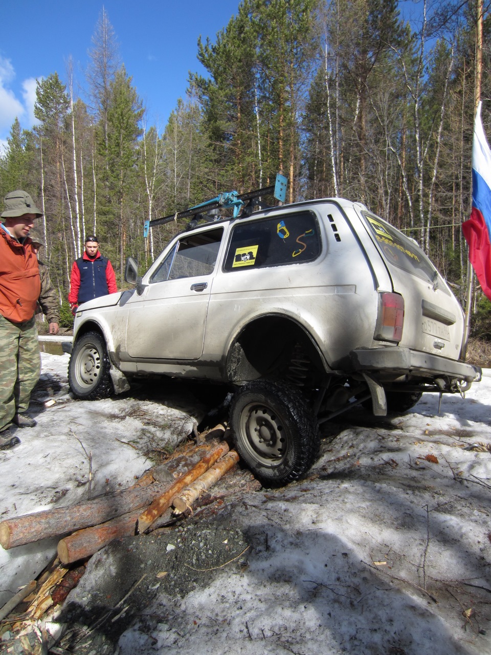 9 мая. Снежный замес — Lada 4x4 3D, 1997 года | путешествие | DRIVE2