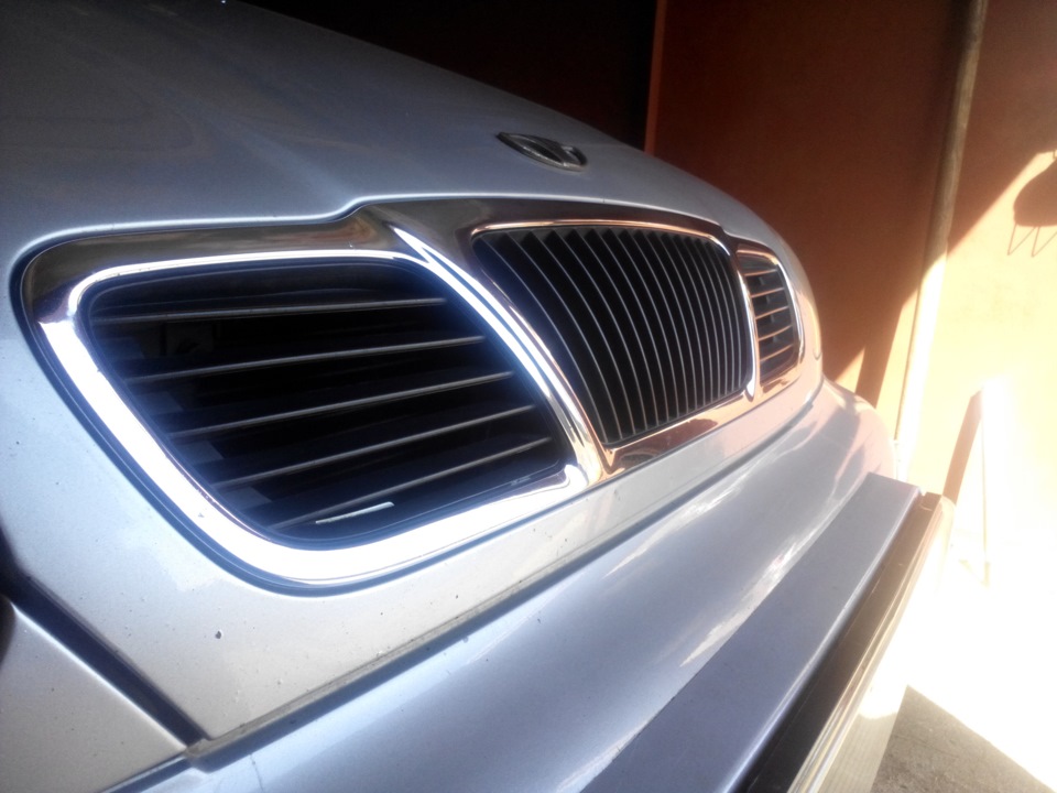 Восстановление блеска на решетке радиатора. — Daewoo Lanos, 1,5 л, 2007 ...