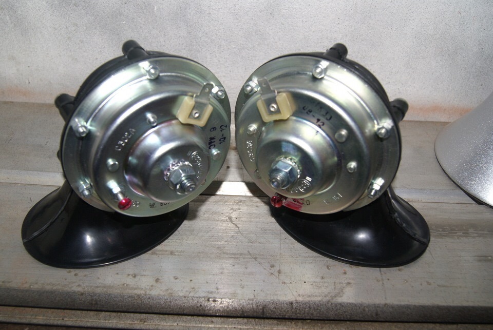 Установка Волговского сигнала — Toyota Corolla (120), 1,4 л, 2002 года ...