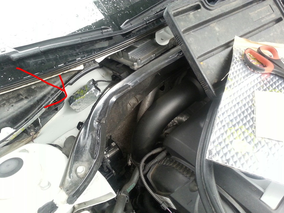 Снял так называемый Soundaktor (имитатор/усилитель звука двигателя ...