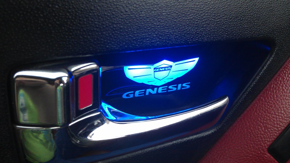 Шильдик Genesis на Hyundai