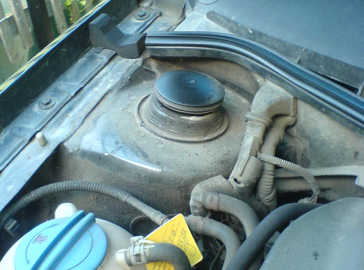 Купить Стойки Шкода Фабия 1