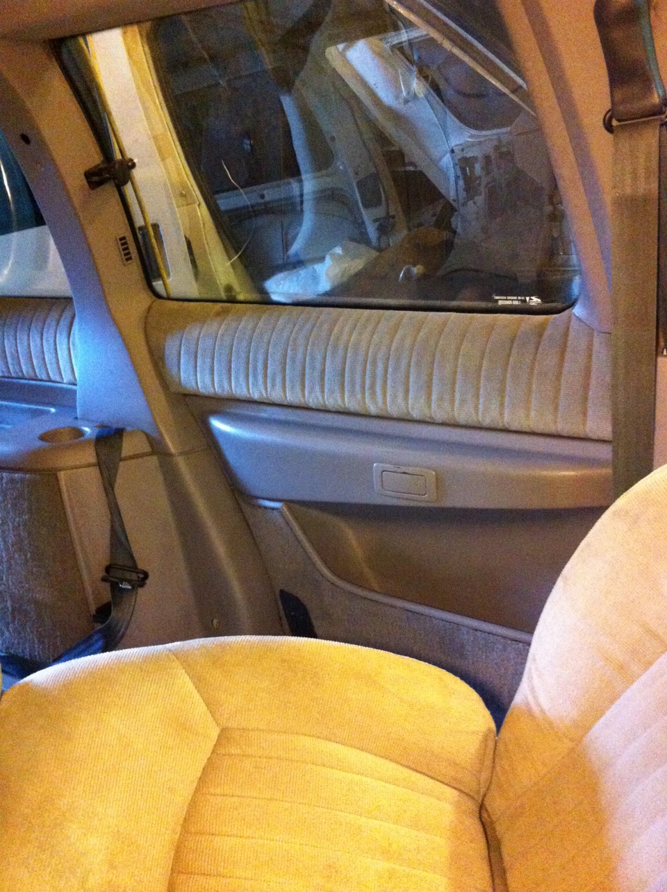 потек задний цилиндр — Pontiac Trans Sport, 2,3 л, 1995 года | своими ...