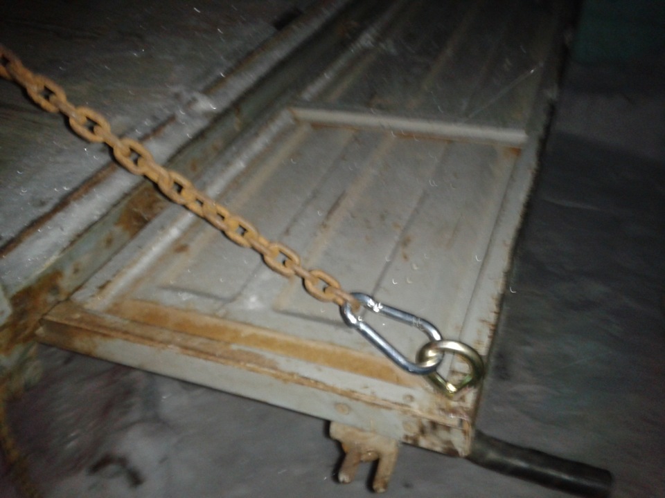 Цепи на задний борт — ГАЗ Газель, 2007 года | аксессуары | DRIVE2