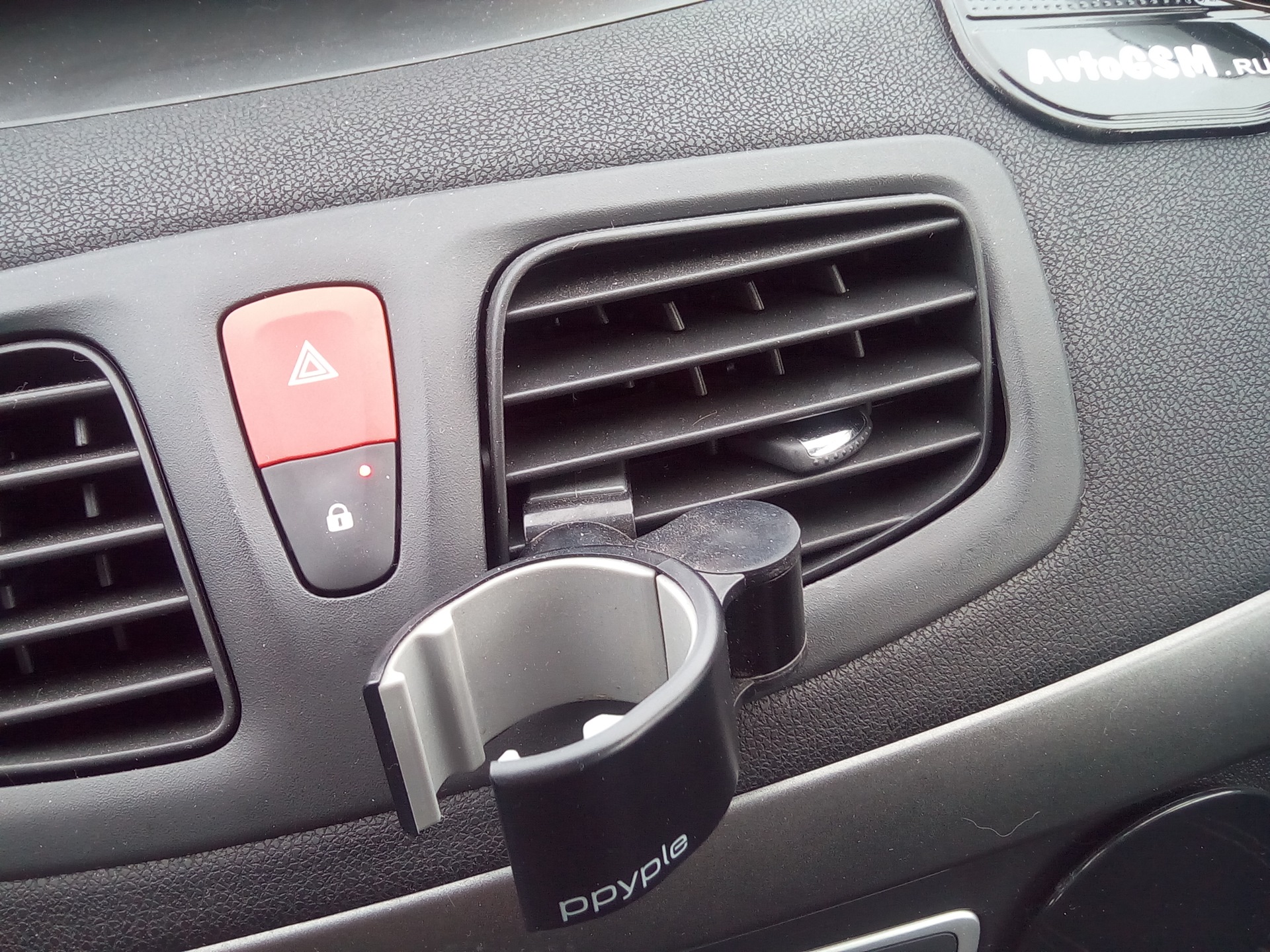 ELM327и держатель навигатора — Renault Megane III, 1,6 л., 2014 года ...