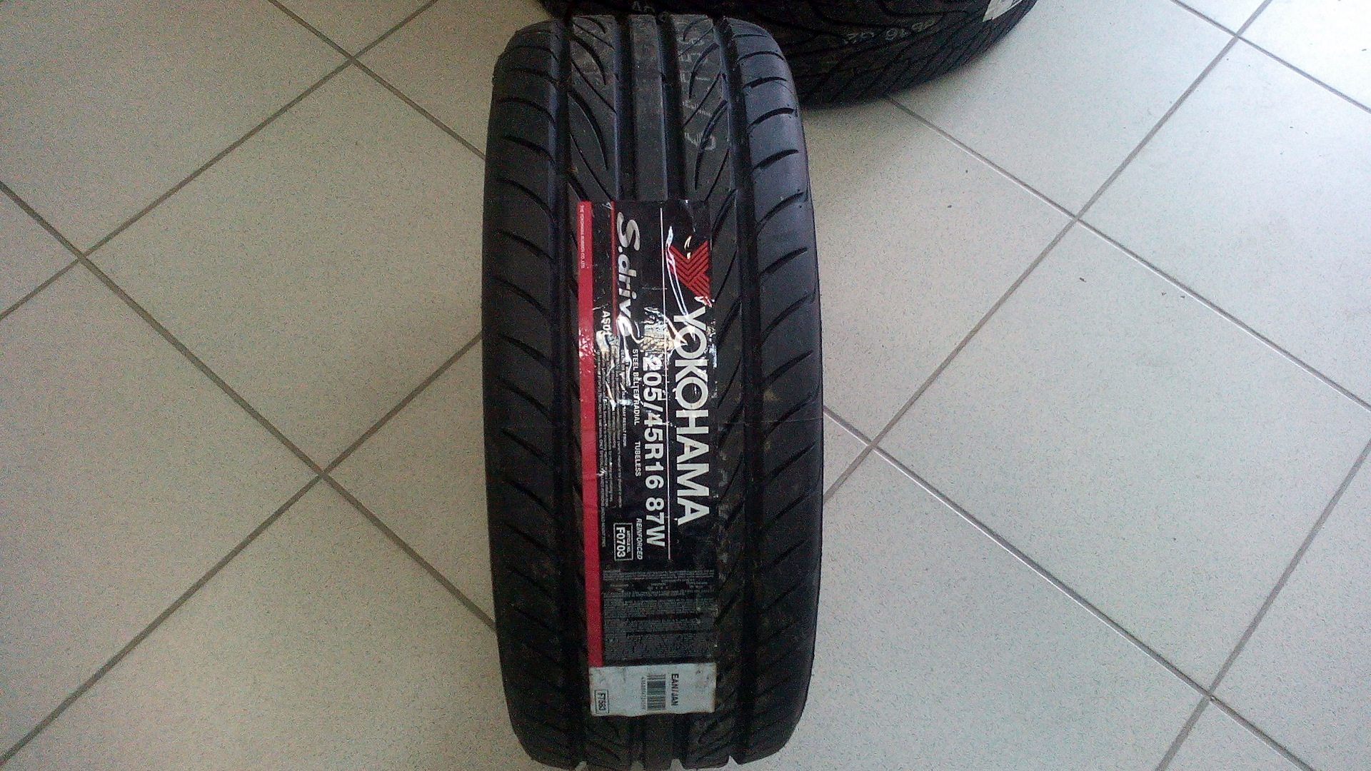 Yokohama Advan Fleva 205 55 R16 Купить