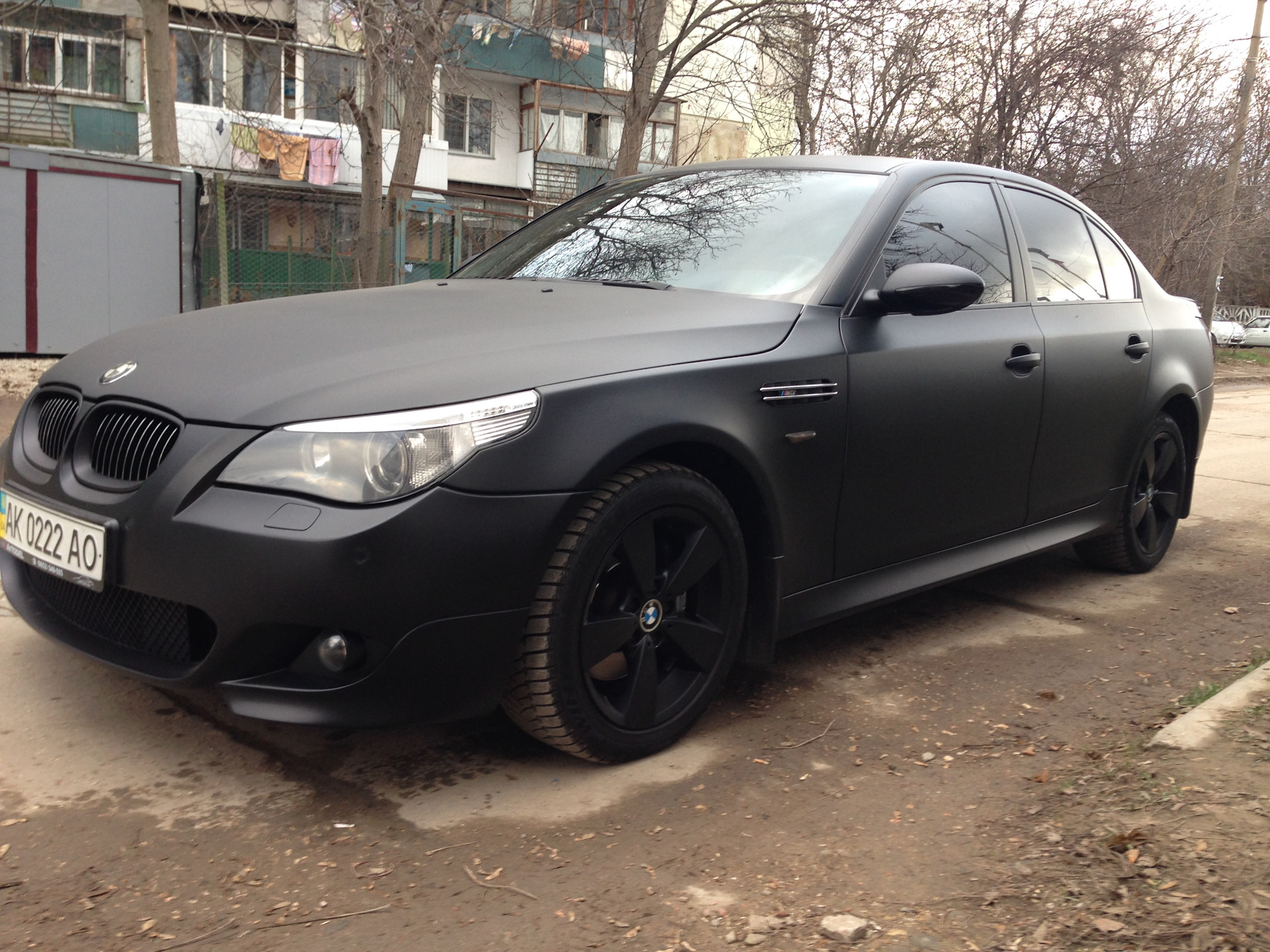 BMW e60 черный мат