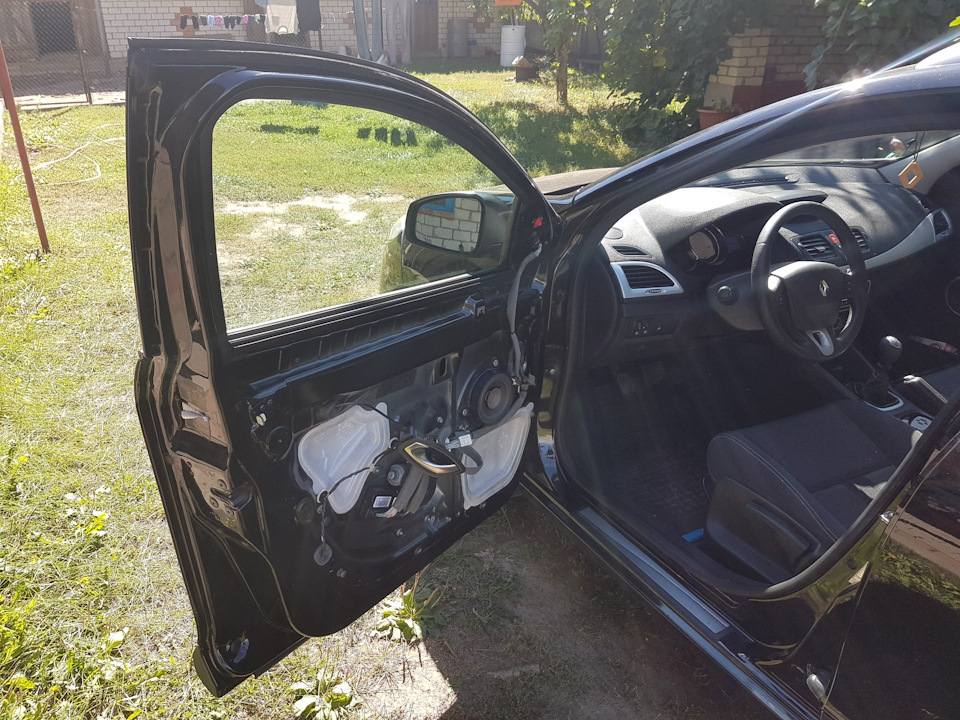 Шумоизоляция дверей и замена фтулок ограничителя — Renault Megane III ...