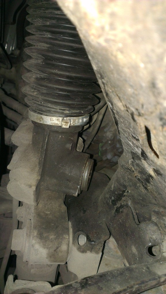 Подтягиваем рулевую рейку — Mazda 323 VI, 1,4 л, 2000 года | своими ...