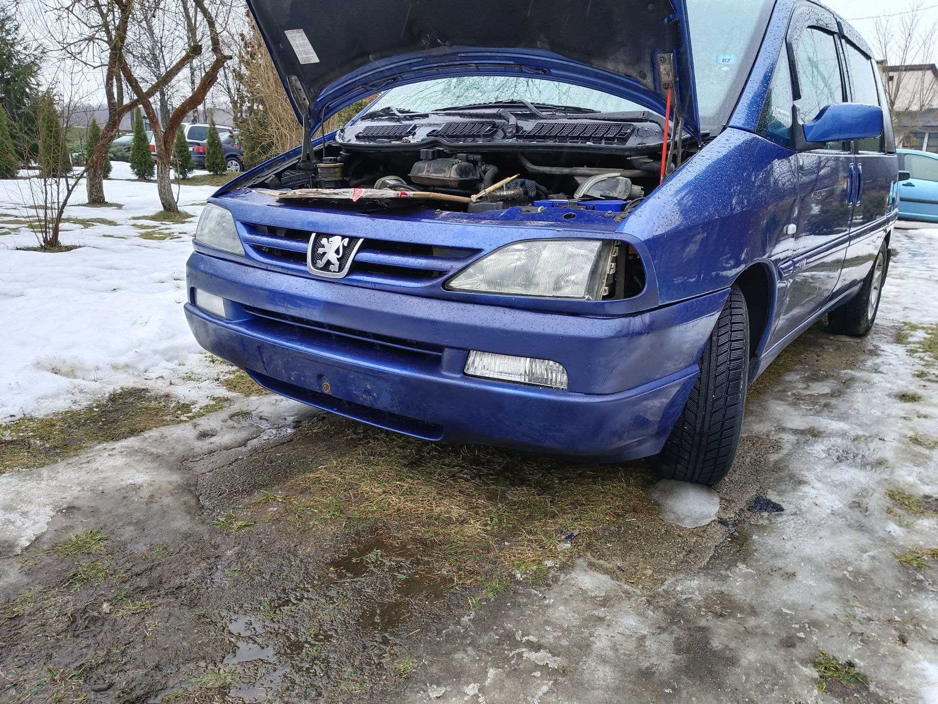 Строи битом. Левый фланг строя. Ряд шеренга колонна. Двухшереножный строй военнослужащих. Дистанция в строю.