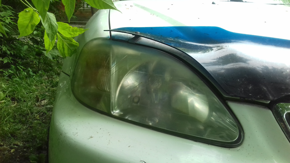 Полируем фары зубной пастой — Ford Mondeo III, 2 л, 2004 года | просто ...