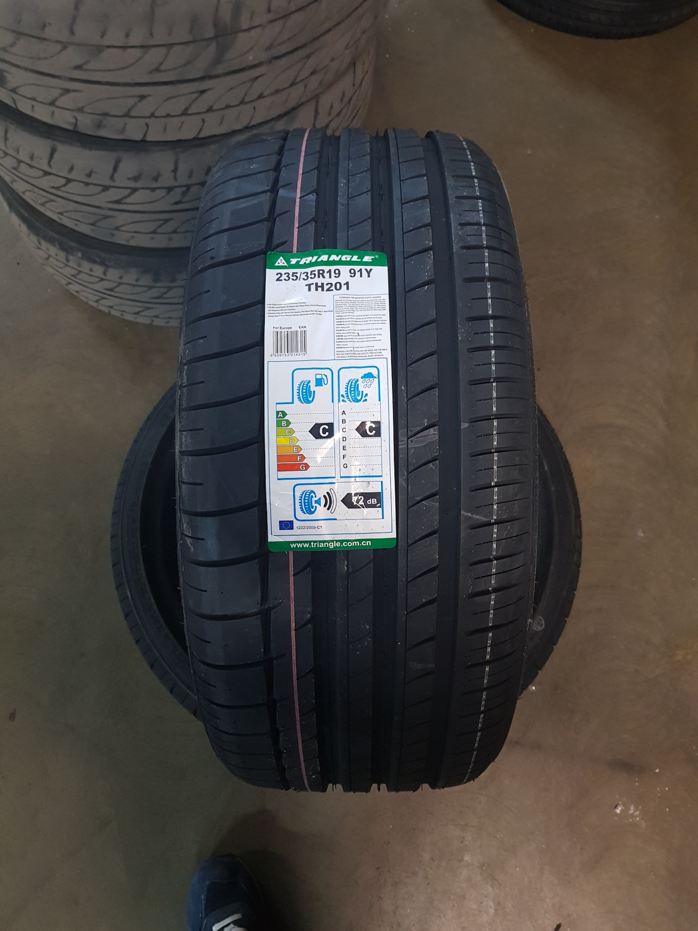 Triangle th201 255/35r19 96y. Шины триангл pl02. 255 35 r19 triangle. Triangle 255/35/20 зимняя. 245 35 19 triangle.