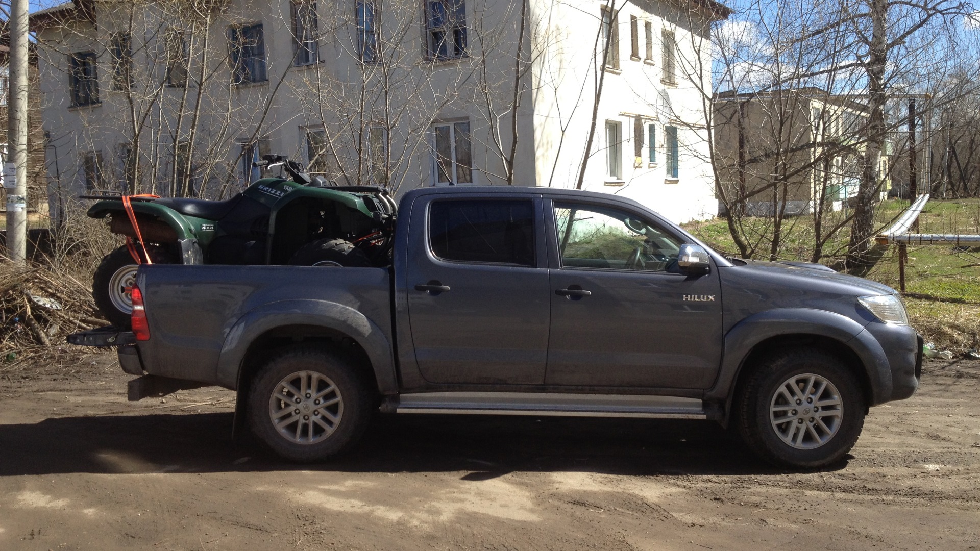 Toyota hilux rugged. Toyota hilux старый. Хайлюкс дизель отзывы. Тойота хайлюкс 2017. Хайлюкс дизель отзывы.