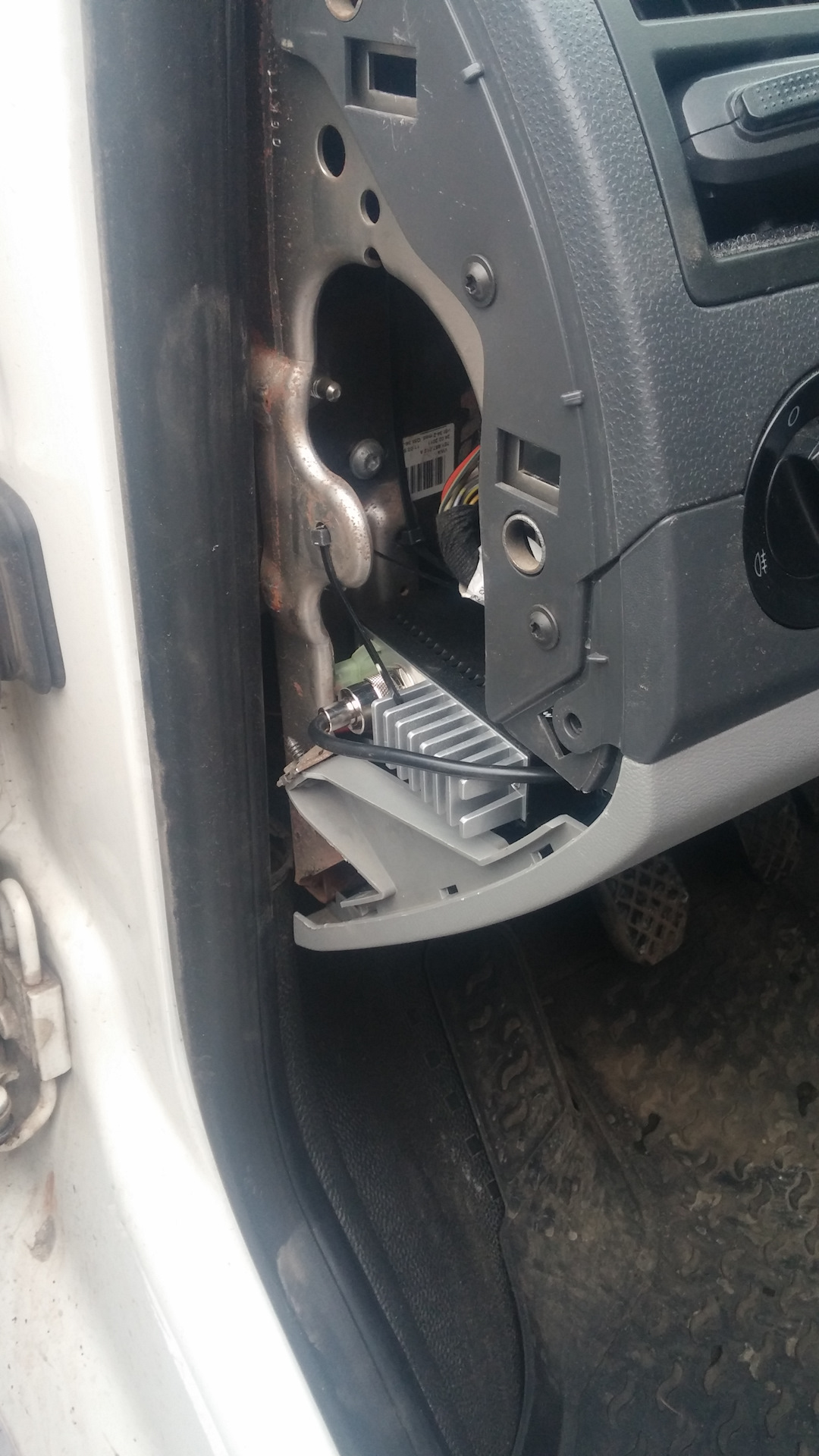 Установка рации в бус. Часть 2. — Volkswagen Caravelle (T5), 2 л, 2011 ...