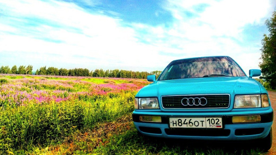 Ауди бочка. Audi 80 b4 бочка. Ауди 80 голубая. Ауди 80 б3 голубая. Audi 80 b4 синяя.