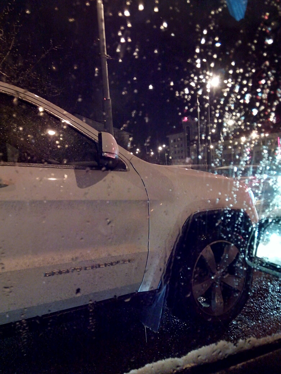 Фото в бортжурнале Jeep Grand Cherokee (WK2)