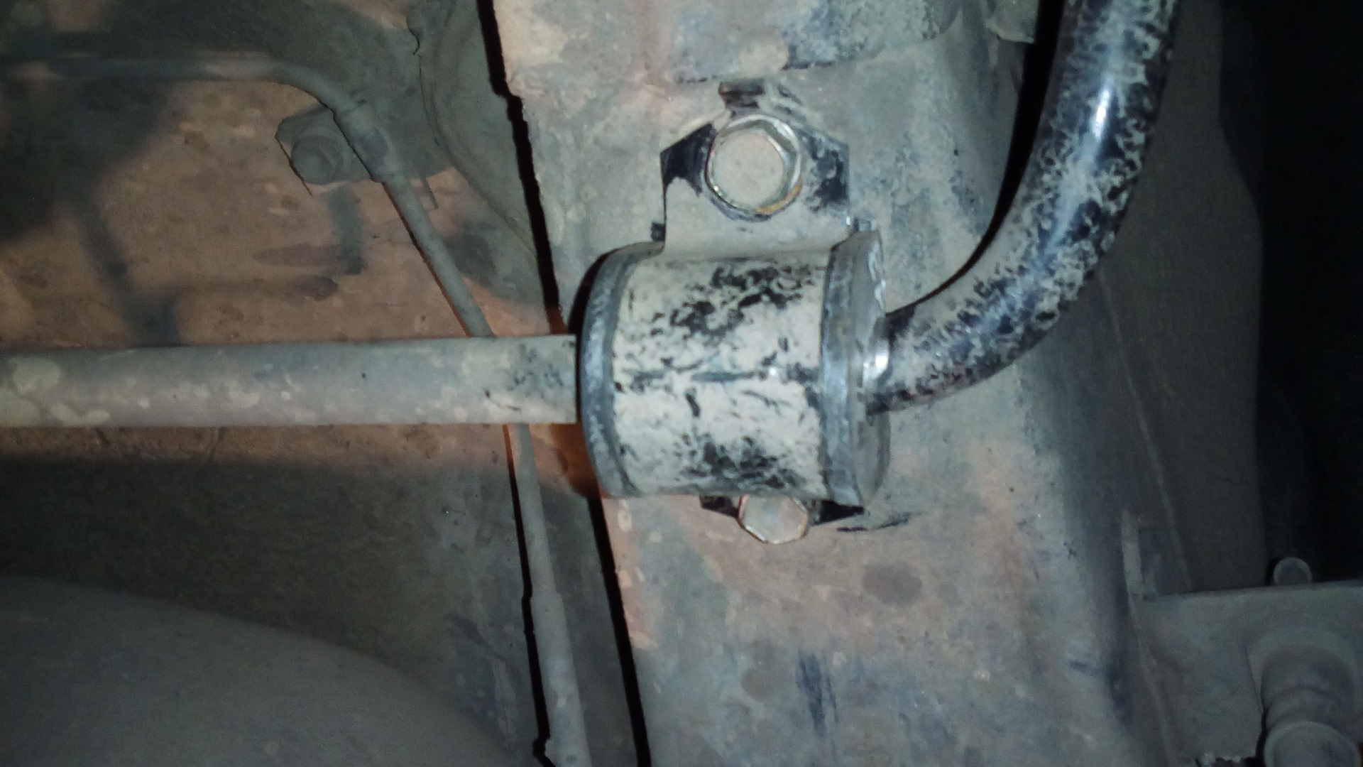 Часть 2) Задняя подвеска⚒ Замена втулок стабилизатора + замена ...