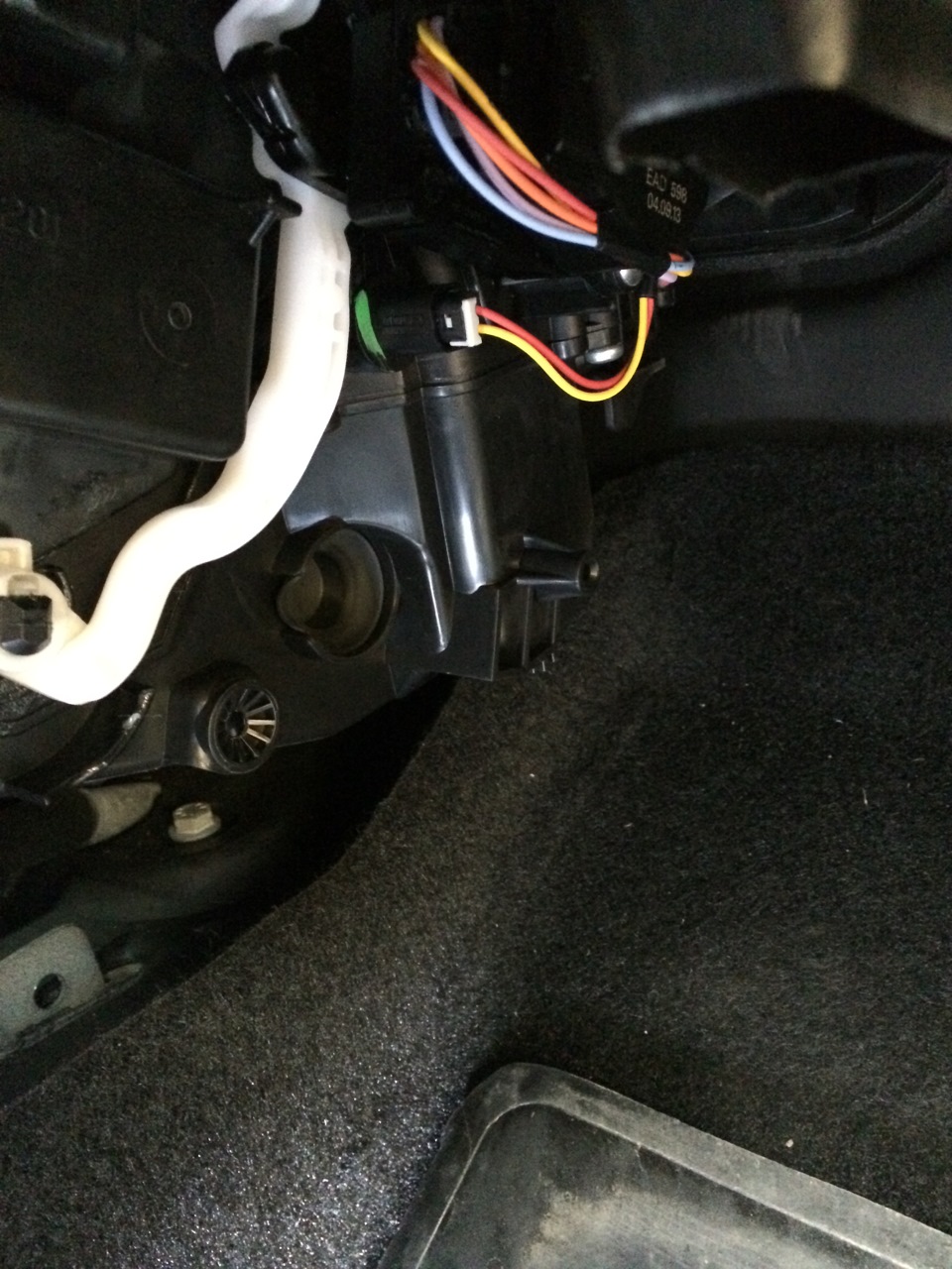 Охлаждаемый перчаточный ящик — Renault Fluence, 1,6 л, 2014 года ...