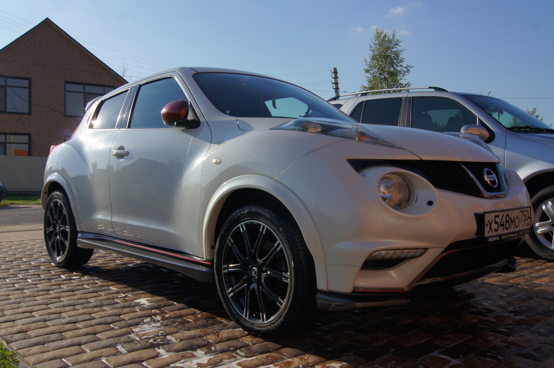 Nissan Juke белый перламутр