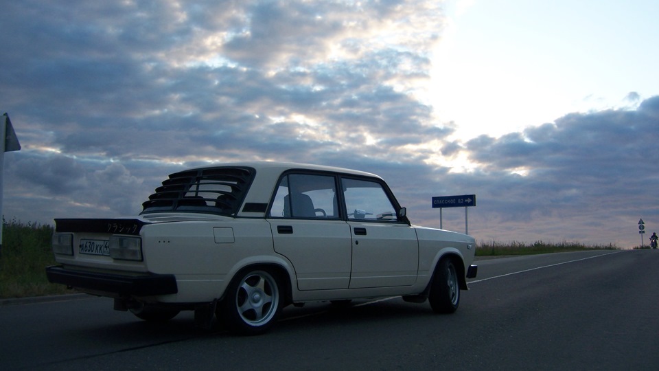 Lada 2105 Блондинка クラシック