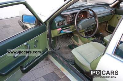 Сразу вообще подумал, что это мой салон — Audi 80 (B2)