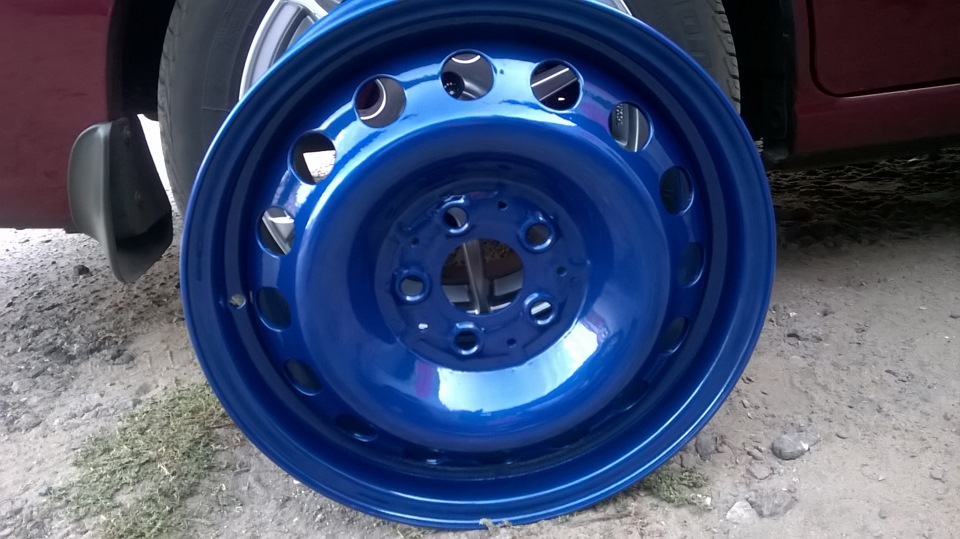 Как вам цвет дисков?Стоит красить Литые диски(Спицы)в такой цвет или ...