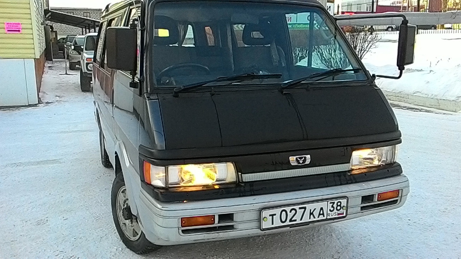 Mazda bongo 4