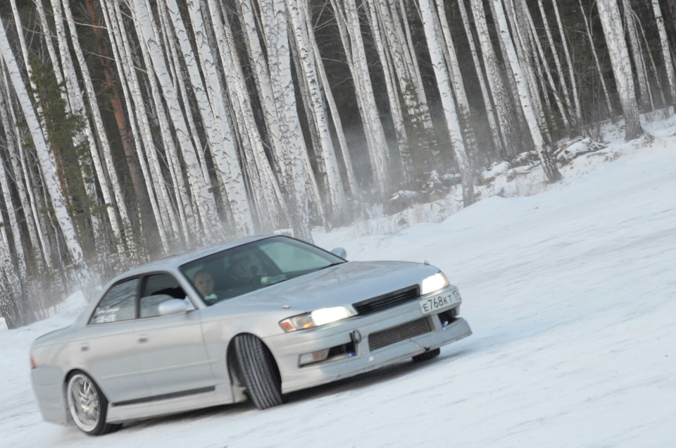 Дать угла. Toyota Mark II бандит. Марк 2 бандит. Бандитский Марк 2.