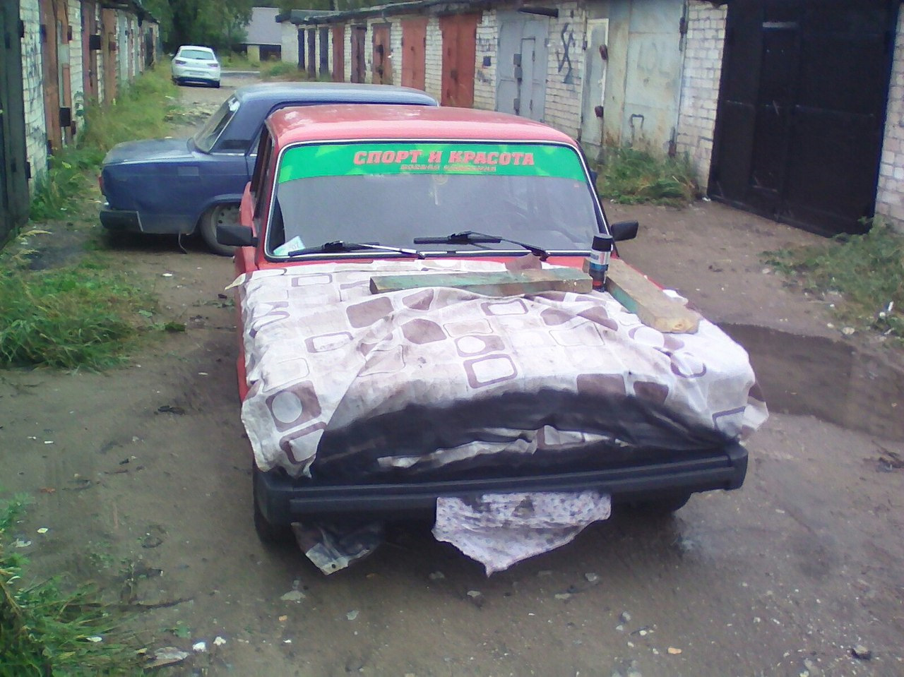 Передний бампер от ВАЗ 2105 на ВАЗ 2107 — Lada 2107, 1,5 л, 1992 года ...