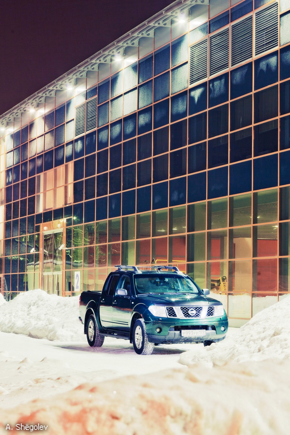 машина вари. ниссан машина в фильме я вернусь к рождеству. р993уу177. 02. машина вари.