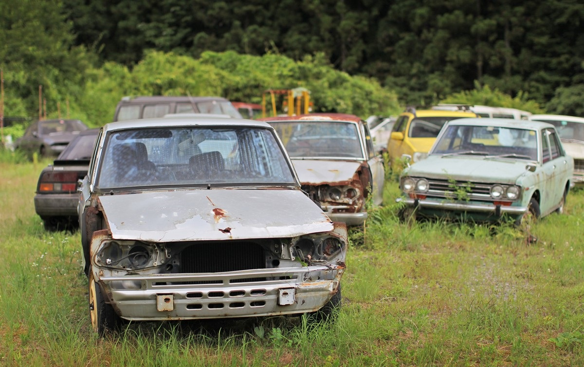 Автомобильная свалка в Японии