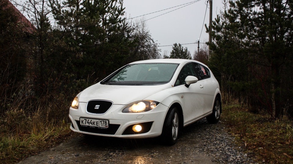 SEAT Leon (Mk II) 1.4 бензиновый 2010 | White Ref на DRIVE2