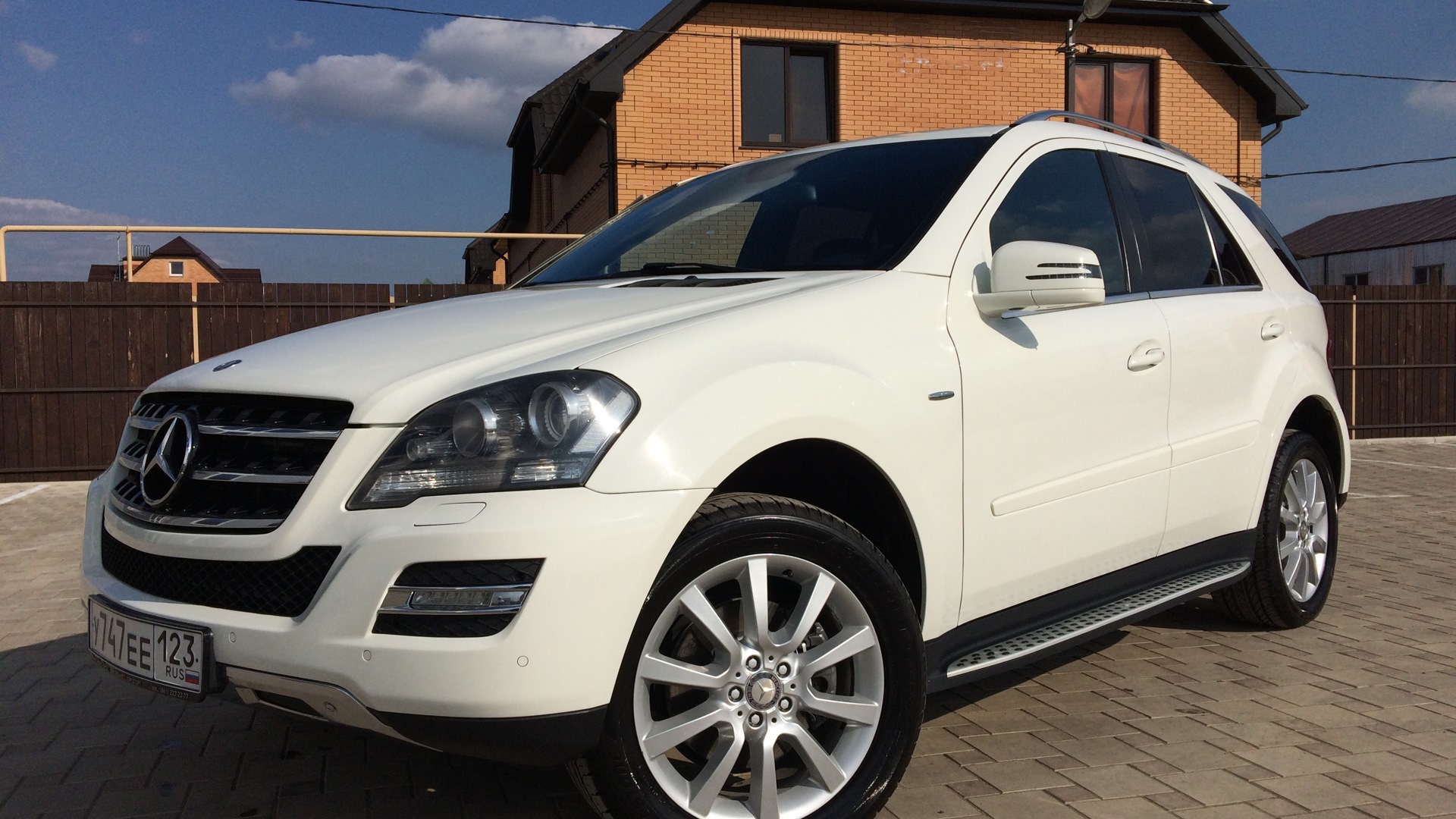 W164. Mercedes-Benz ml 350 2011. Mercedes Benz ml 350 w164. Мерседес мл 164 белый. Ml350 Mercedes 164.