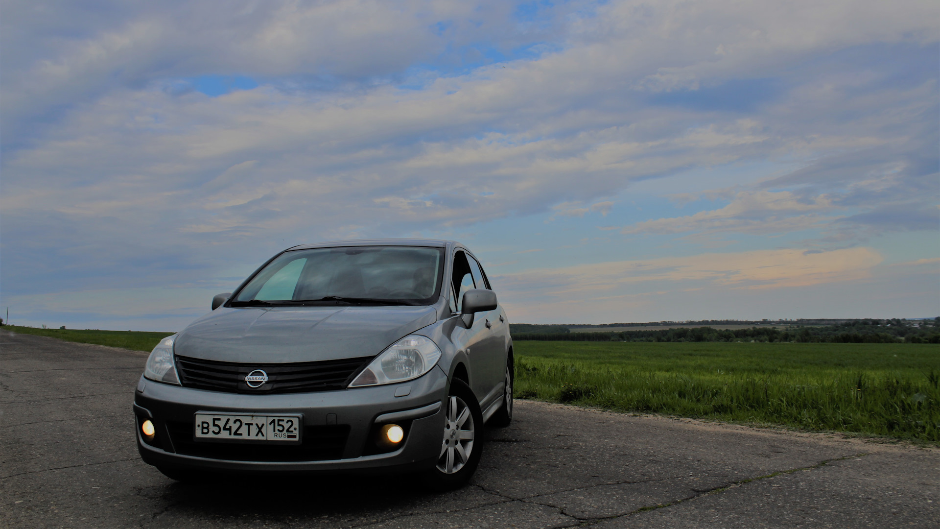 Nissan Tiida (1G) 1.6 бензиновый 2010 GREY SIDEKICK на DRIVE2