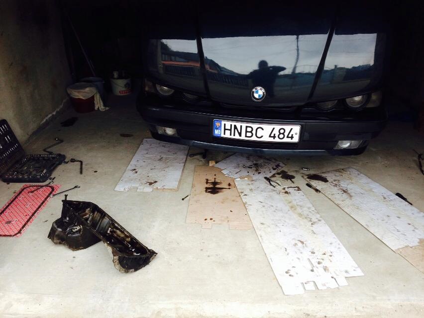 Замена прокладки поддона — BMW 5 series (E34), 2 л, 1995 года | своими ...