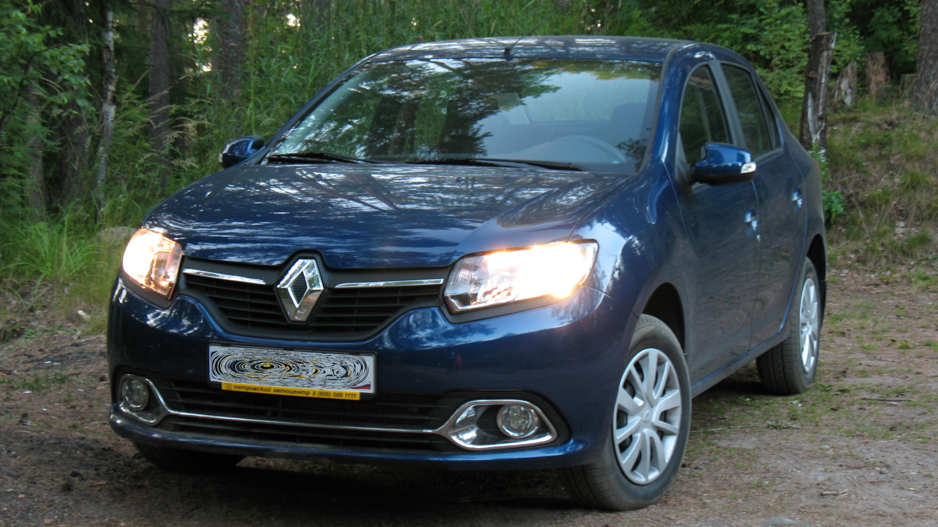 Логан 2014 синий. Логан 2 1. Рено логан сапфир. Рено логан 2 2014. Логан 2019.