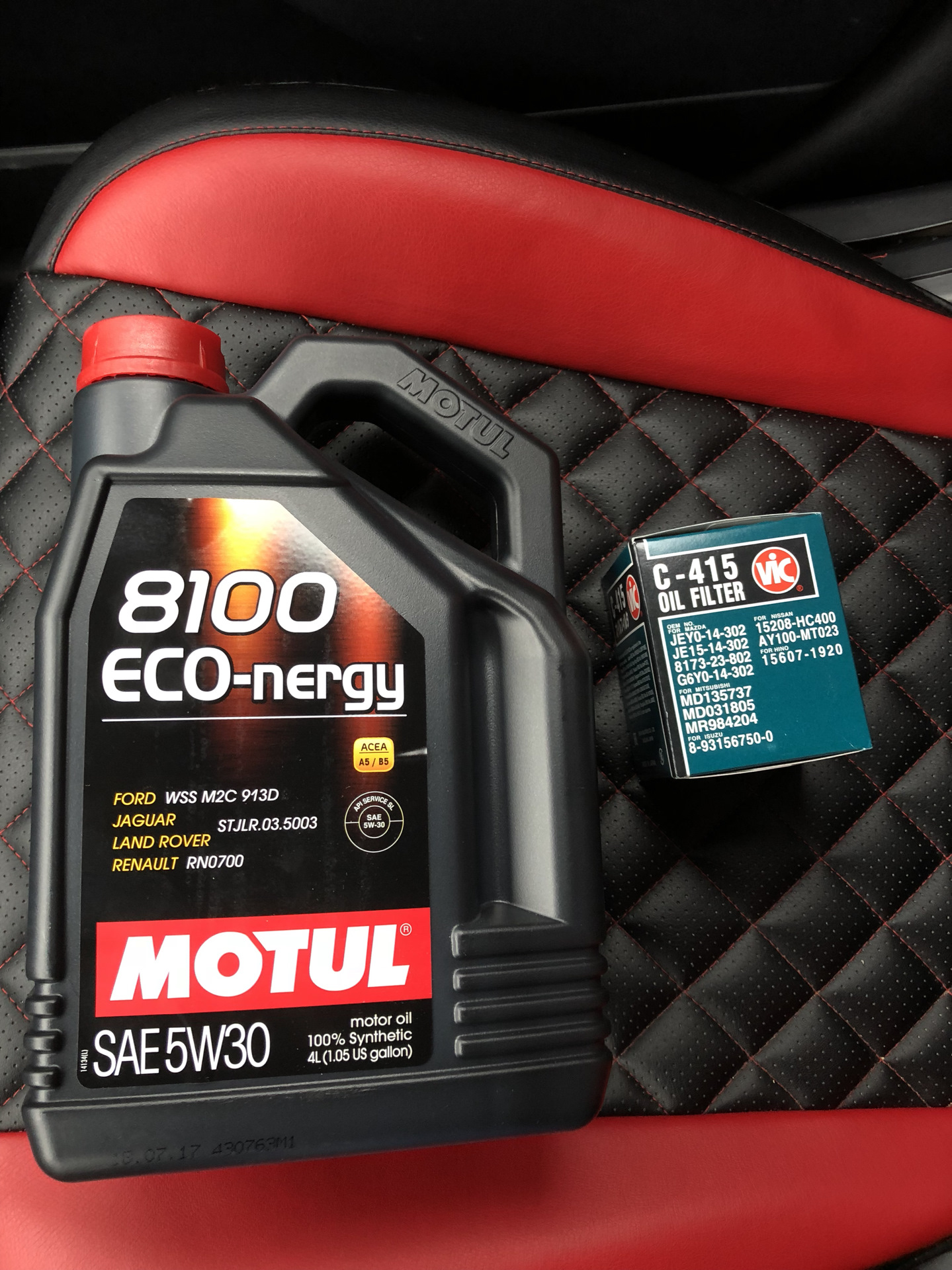 Xl отзывы. Motul Eco-NERGY 5w-30. Масло Motul в Митсубиси Аутлендер XL. Фото канистры мотюль Eco NERGY WSS-m2c913-d.