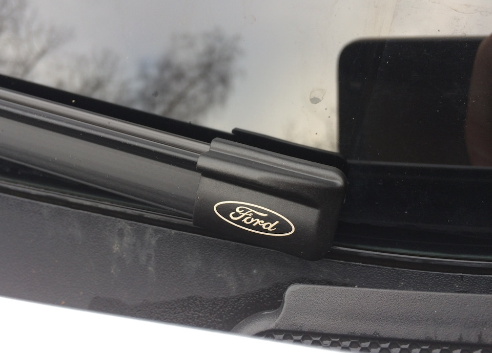 дворники устали… — Ford Focus III Hatchback, 2 л, 2013 года | своими ...