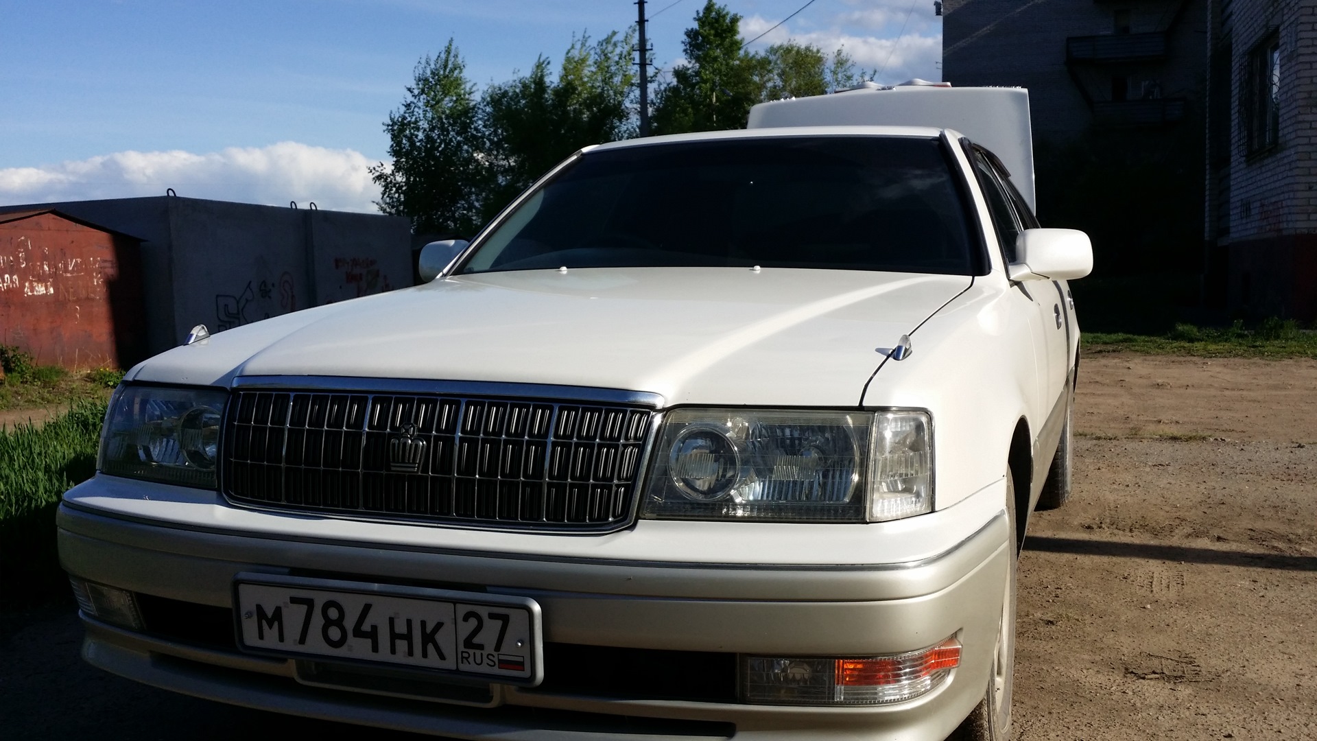 Toyota Crown Юбилейный выпуск 50. Crown машина 150. Toyota Crown Юбилейный выпуск 50 2015.