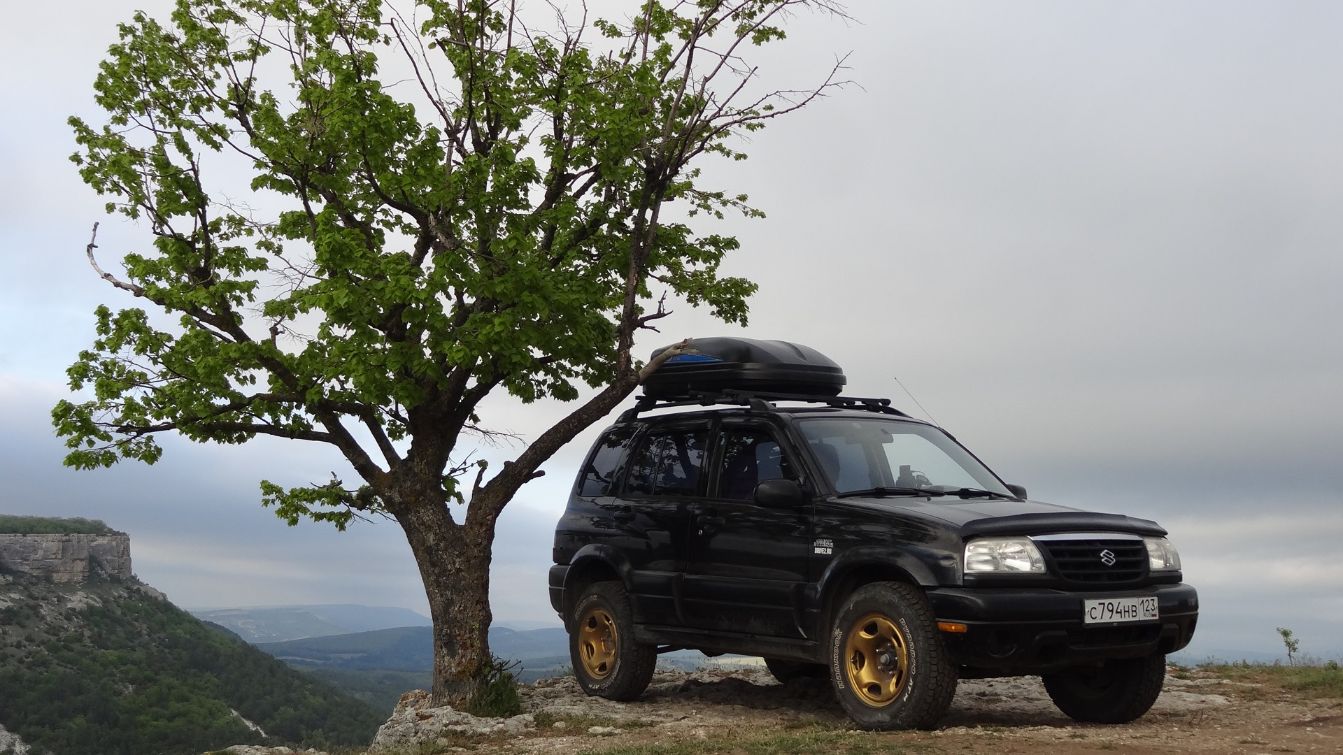 Гранд Витара 1. Сузуки Гранд Витара 1998-2005. Сузуки Витара 1 поколения. Suzuki Escudo внедорожник.