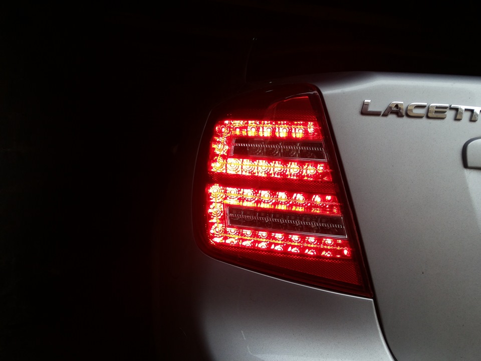 Задние фонари лачетти универсал. Chevrolet Lacetti диодные фонари. Диодная оптика Лачетти седан. Chevrolet Lacetti задняя оптика.