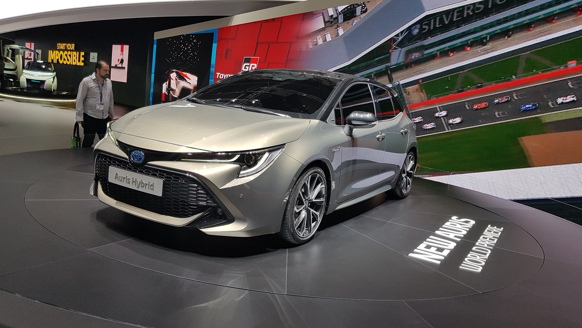 Новая Toyota Auris – яркий дизайн и интересные двигатели Новая Toyota Auris – яркий дизайн и интересные двигатели