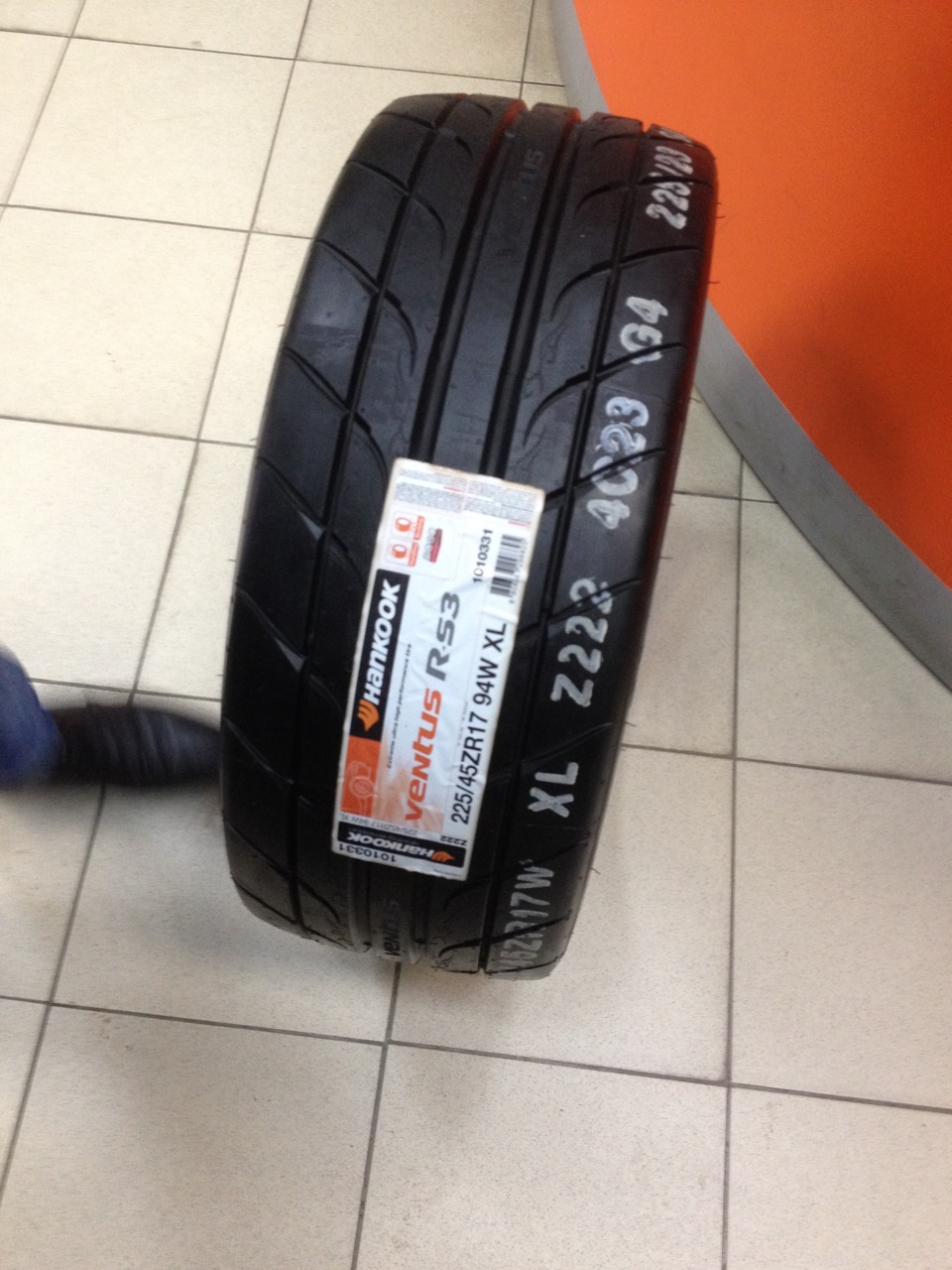 Шина ханкук вентус отзывы. Hankook Ventus s2. Hankook z222 Ventus rs3. Hankook Ventus r-s z212.