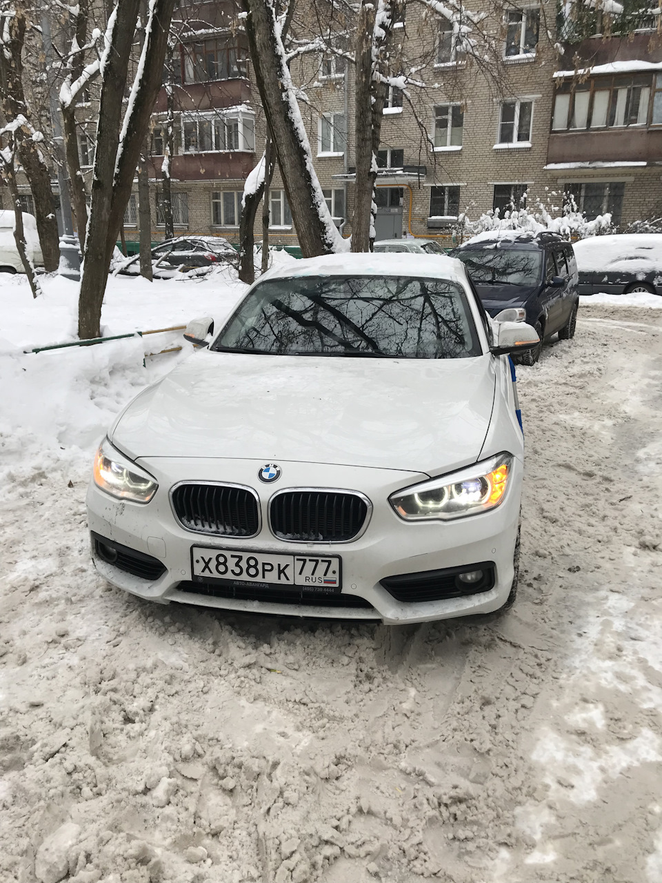 Как парковаться с таким клиренсом? — BMW 1 series (F20), 1,5 л, 2015 года |  наблюдение | DRIVE2