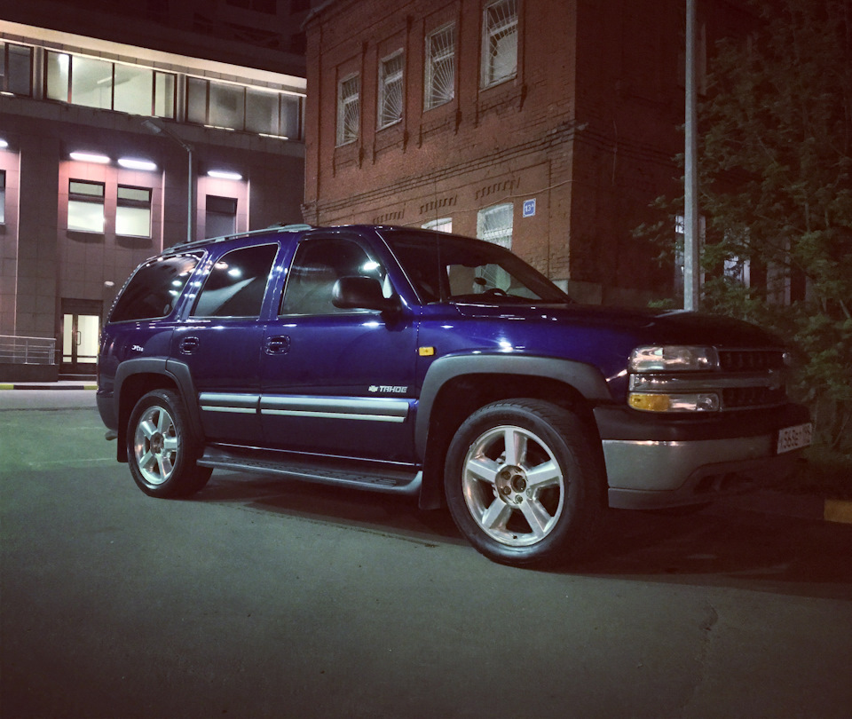 Chevrolet Tahoe 800