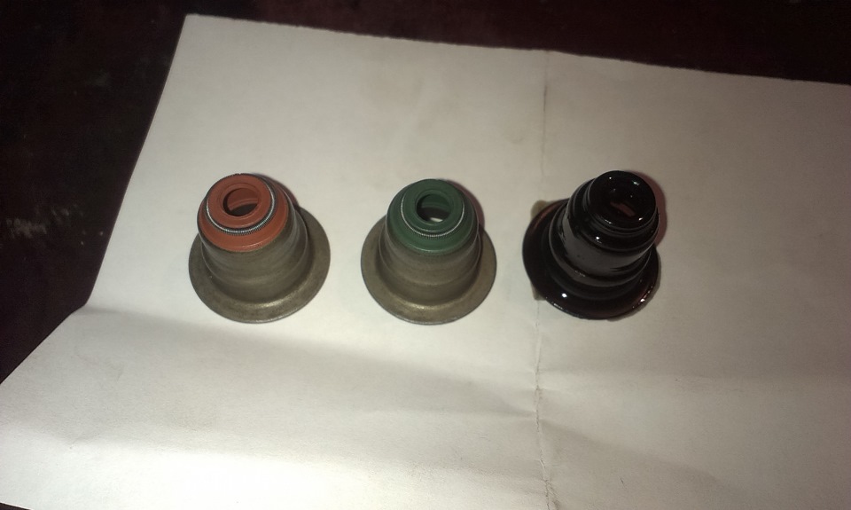 Замена сальников клапанов без снятия ГБЦ — Ford Escort Mk6, 1,8 л, 1998 ...