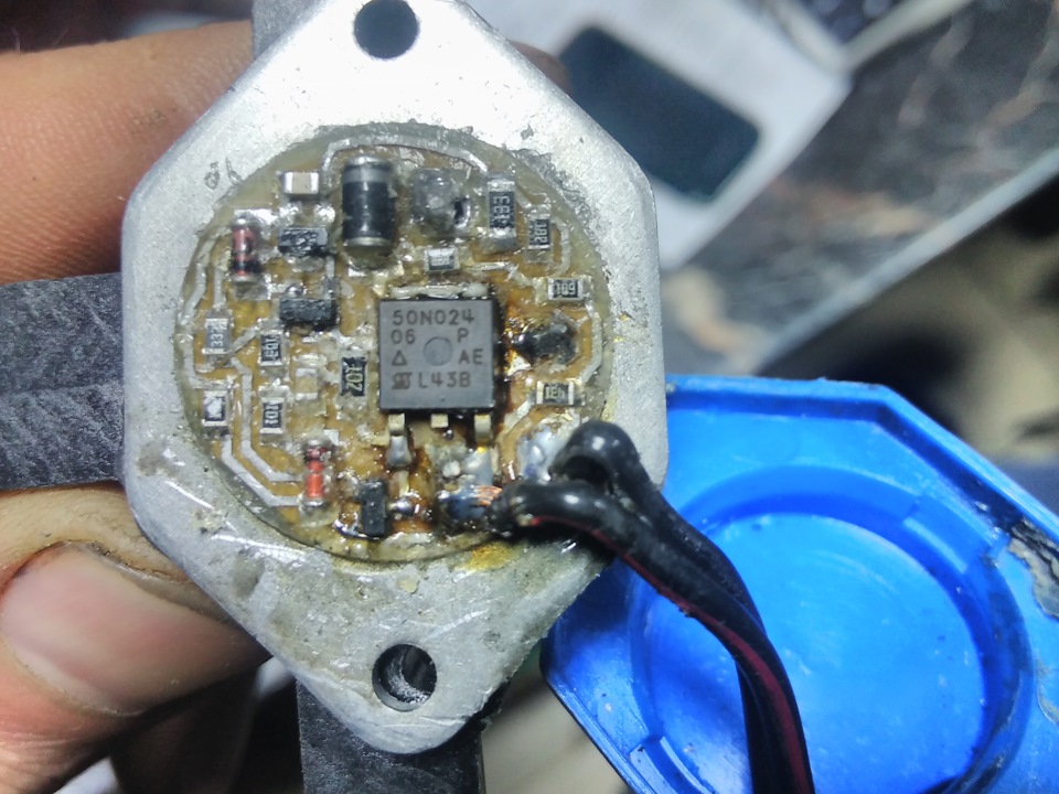 Ремонт регулятора напряжения 61.3702-05 — Москвич 2141, 1,6 л, 1990 ...