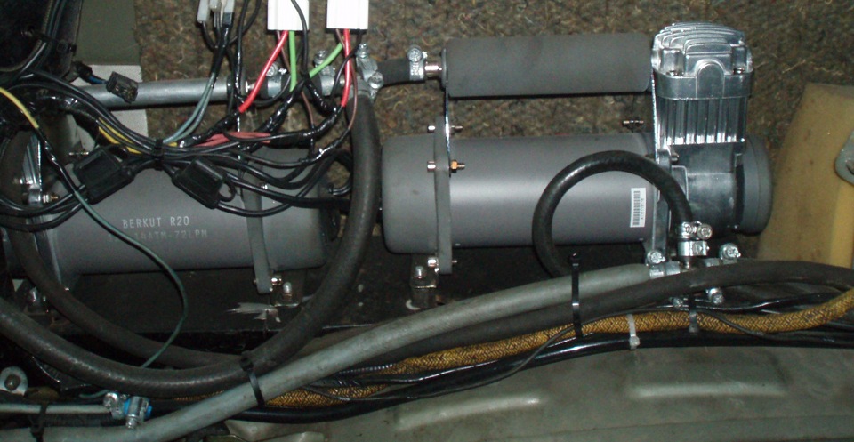 2 генератора на ваз. Пку-10кв на опоре с разъединителем. Установка 2 в 1. Установка 2 в 1. Дистрибьютор питания на 2 усилителя.