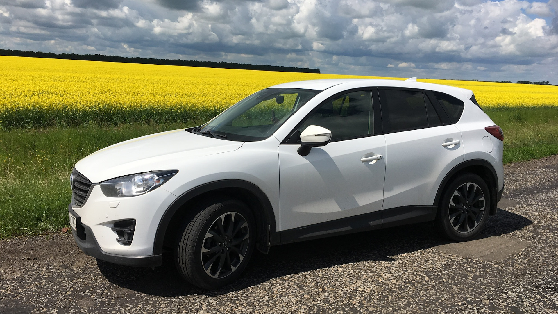 Бел пять. Мазда cx5 белая. Mazda CX 5 White. Мазда СХ 5 белая. Mazda CX-5 2015 белый.