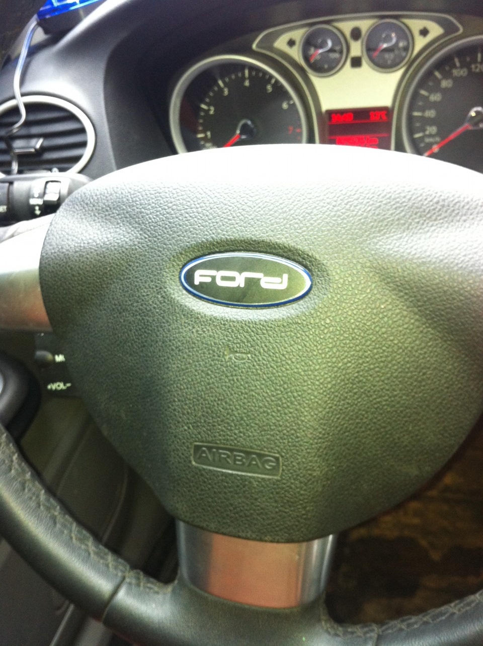 Виниловые наклейки (новая эмблема) — Ford Focus Hatchback II, 1,6 л ...